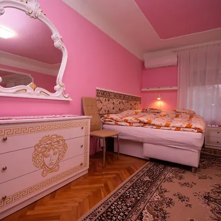 Apartment Amalia *