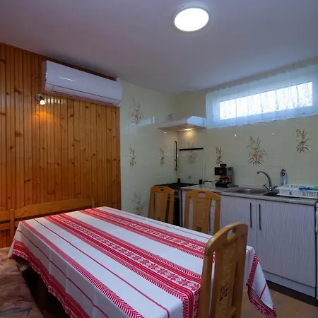 Apartment Amalia *