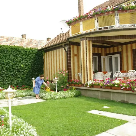 Amália Apartamento Gyula