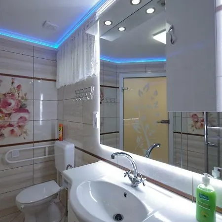 Apartment Amalia Gyula